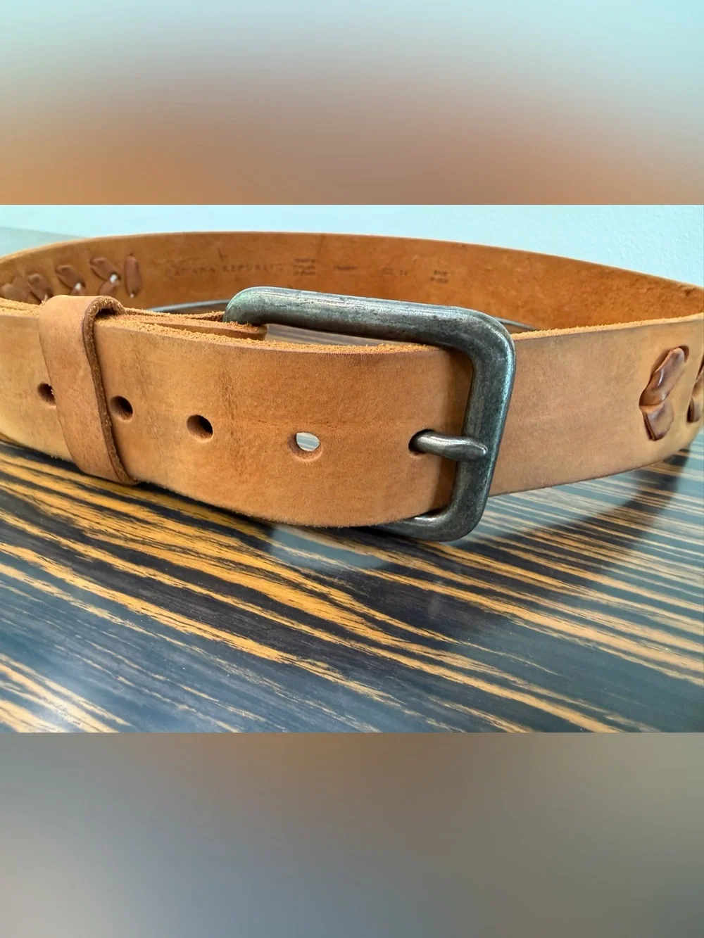 Unisex Banana Republic Tan Italian Leather Boho/Western Belt, 42”L, Brass Buckle